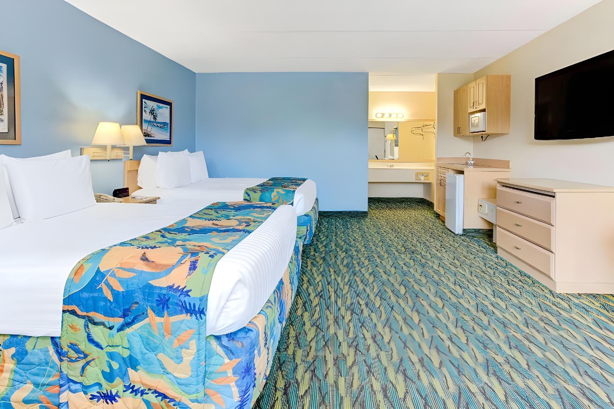 2 Queen Beds Deluxe Nonsmoking