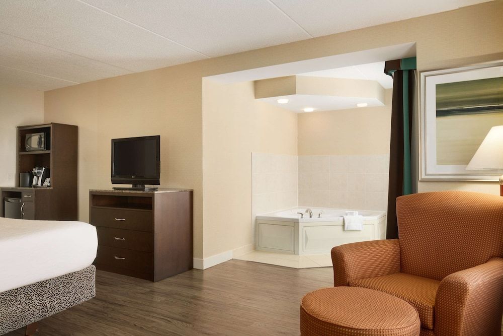 undefined Hilton Garden Inn Toronto-Vaughan 3