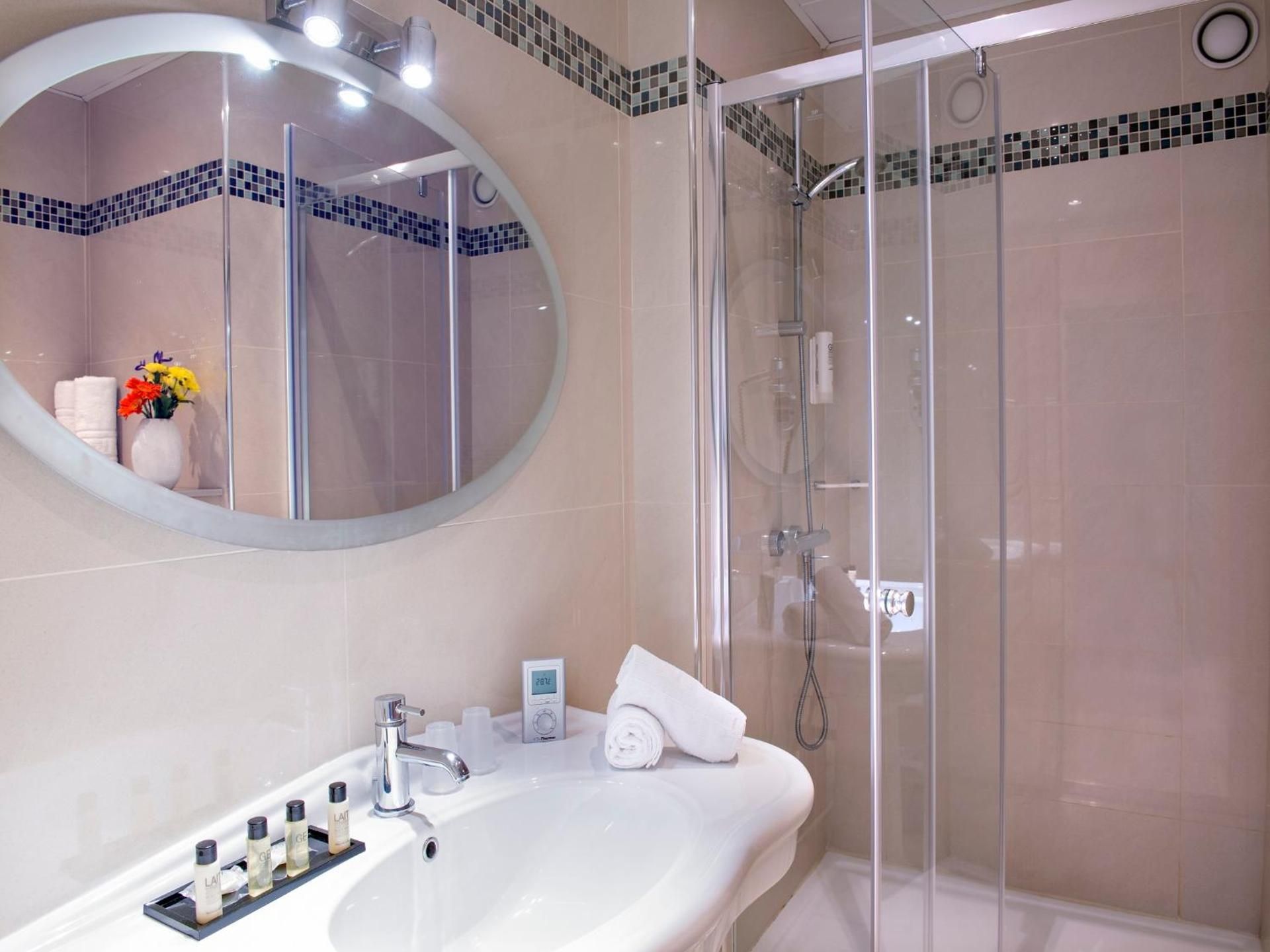 Double Room with Balcony and Sea View