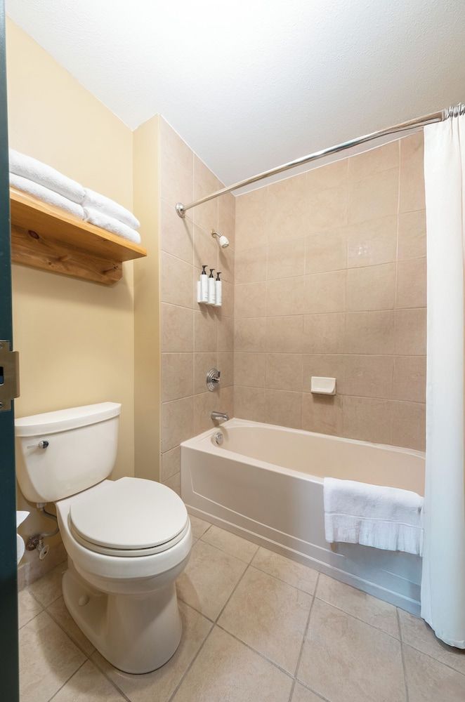 Great Wolf Lodge Niagara Falls Family Suite 4