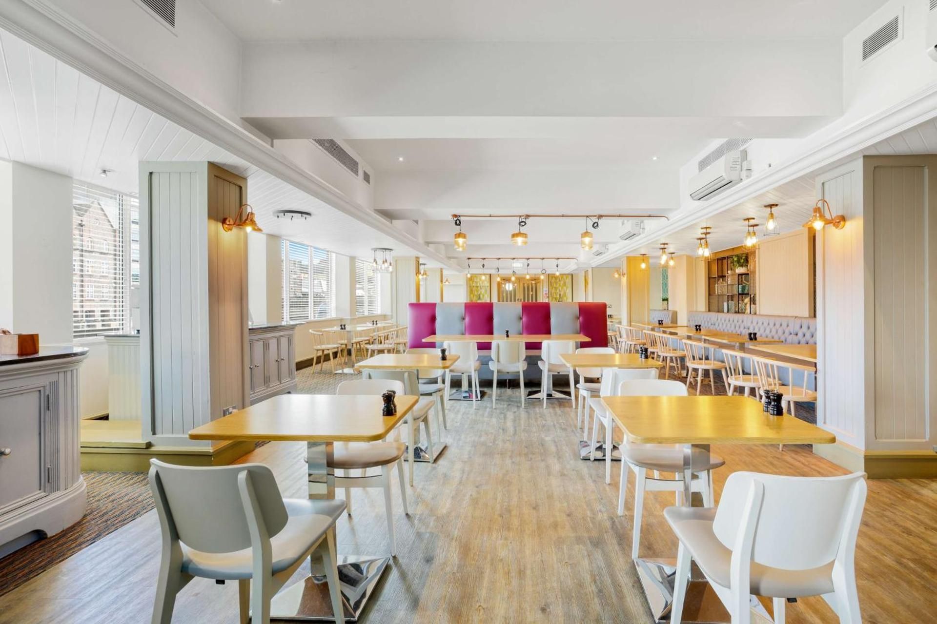 undefined Radisson Hotel York 6