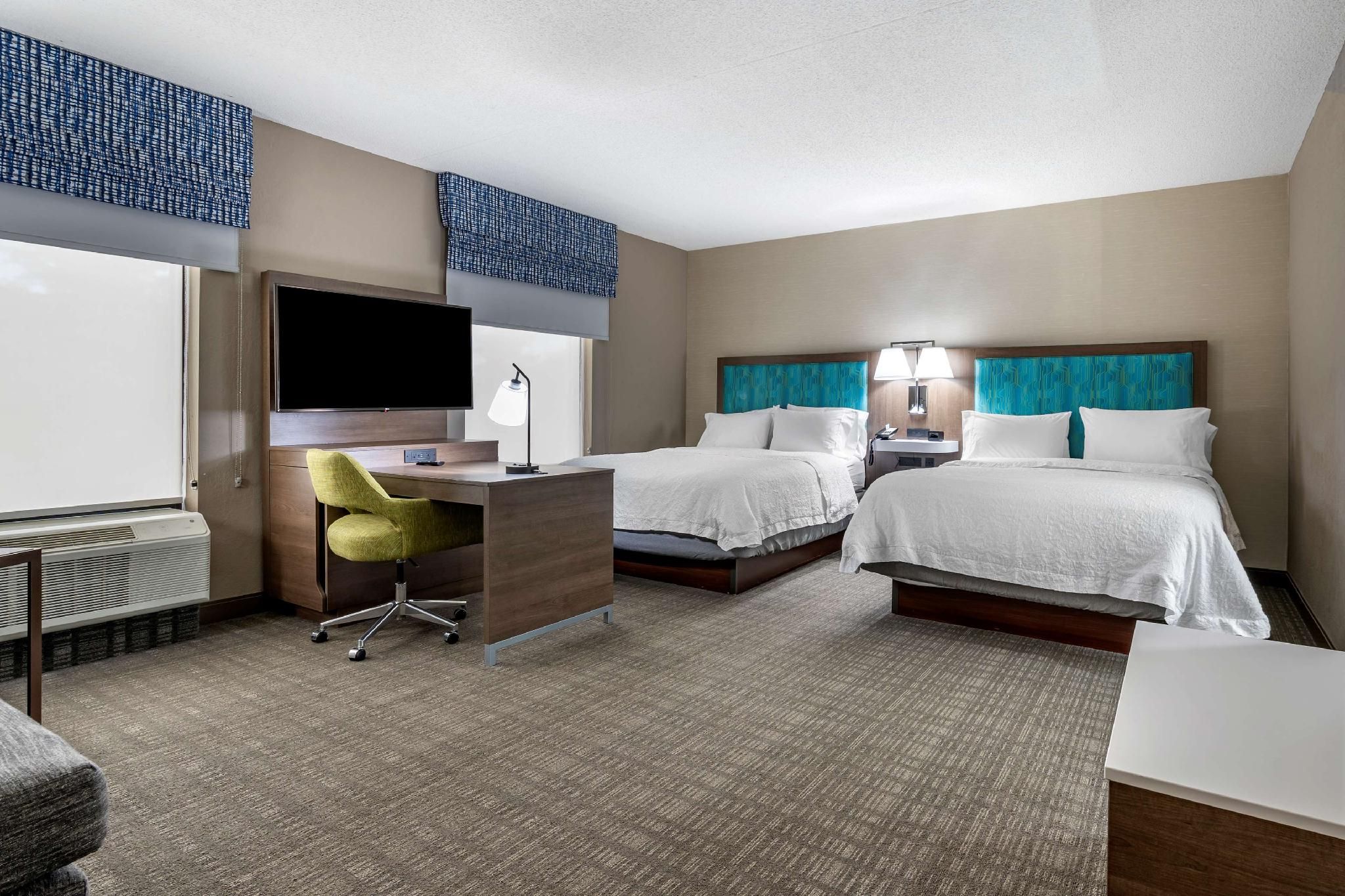 2 QUEEN BEDS STUDIO SUITE W/ SOFABED NONSMOK