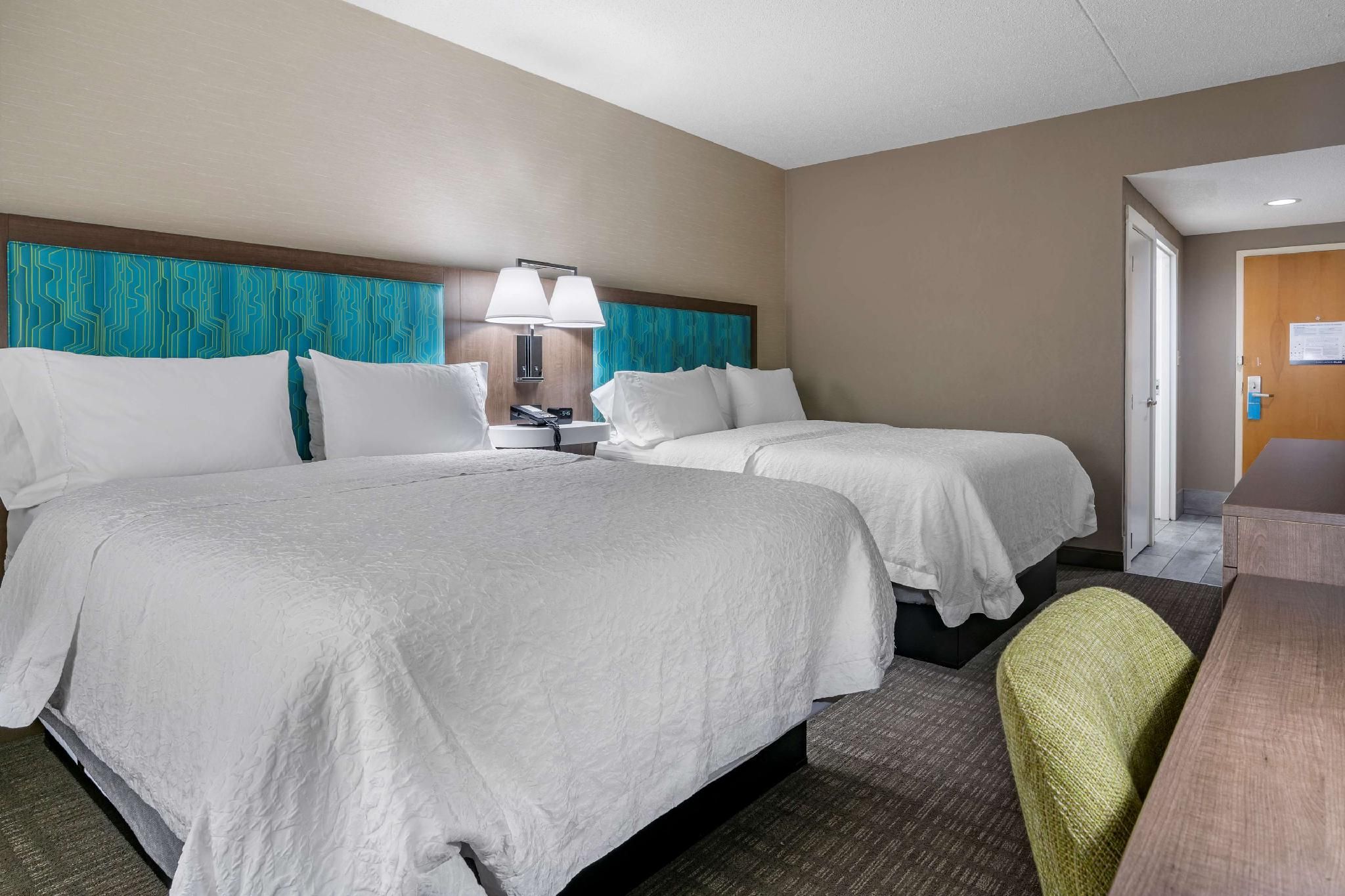 2 Queen Beds Nonsmoking