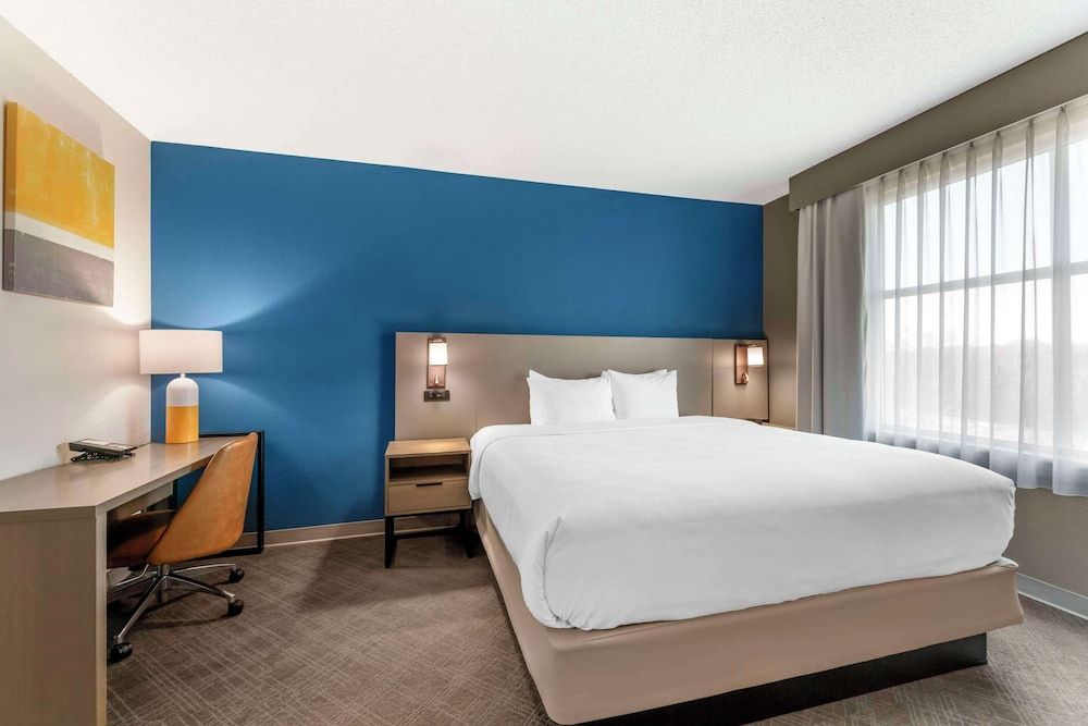 Studio Suite, 1 King Bed, Non Smoking