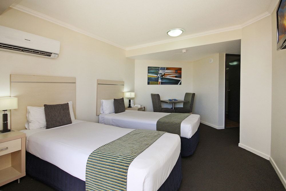 Sovereign Gold Coast Twin Room 2