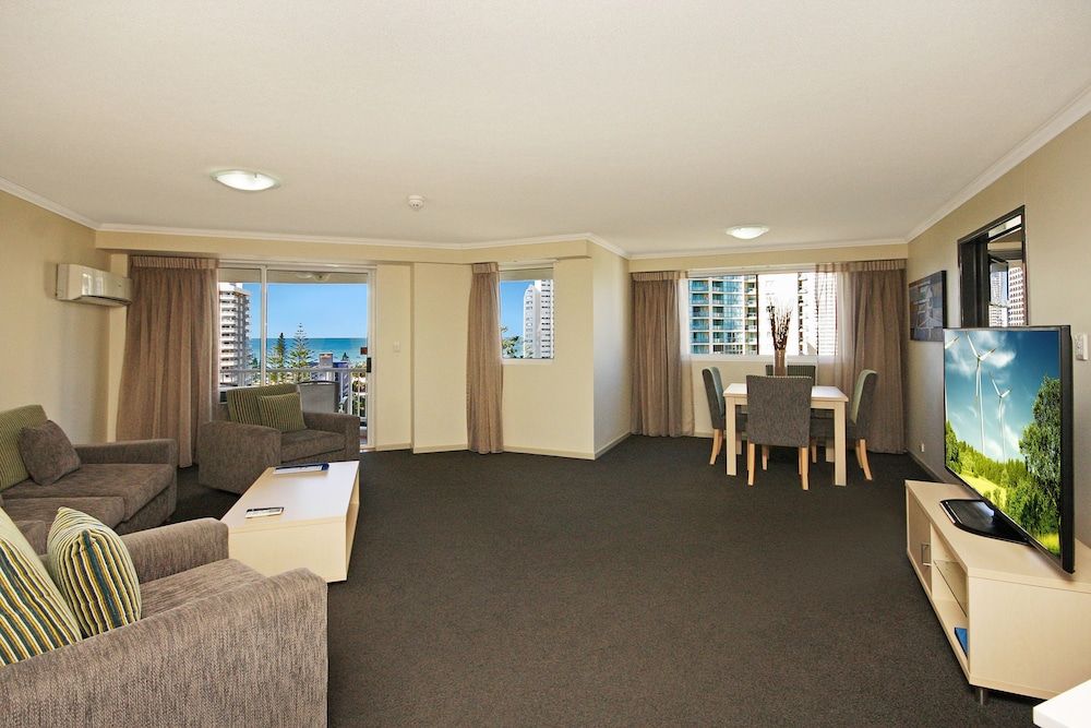 undefined Sovereign Gold Coast 4
