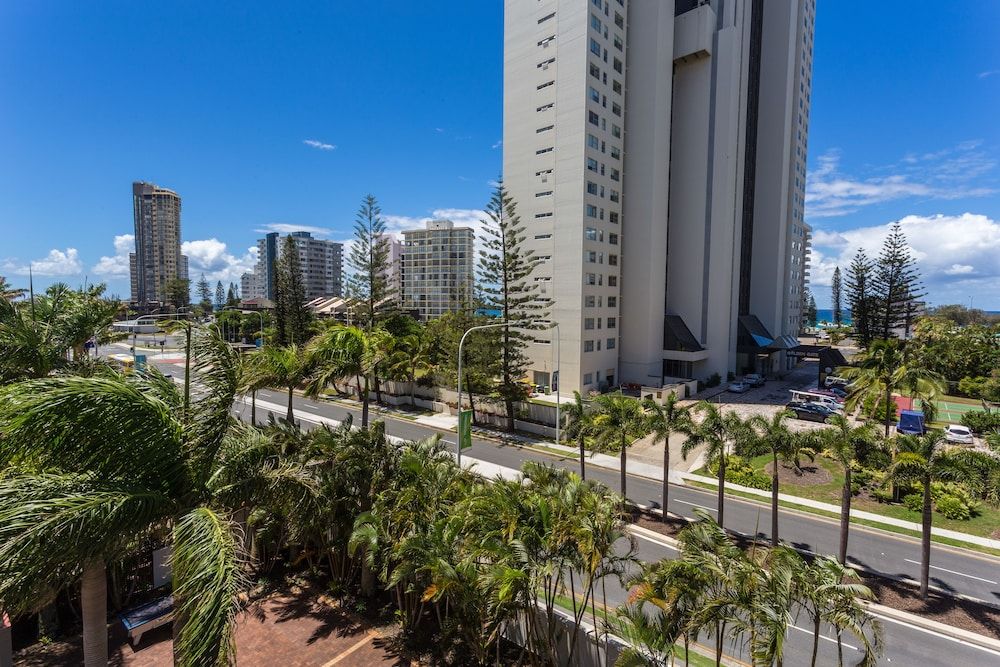undefined Sovereign Gold Coast 5