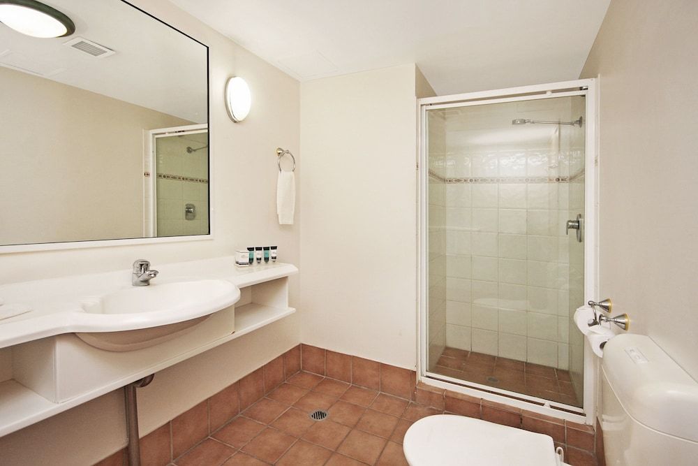 Sovereign Gold Coast Twin Room 3