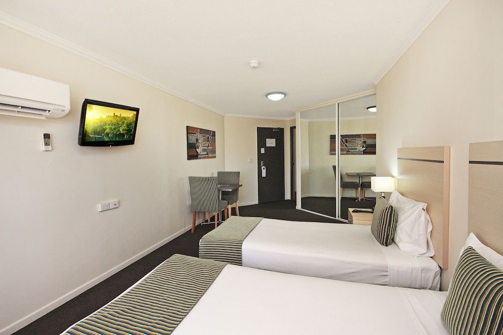Sovereign Gold Coast Twin Room
