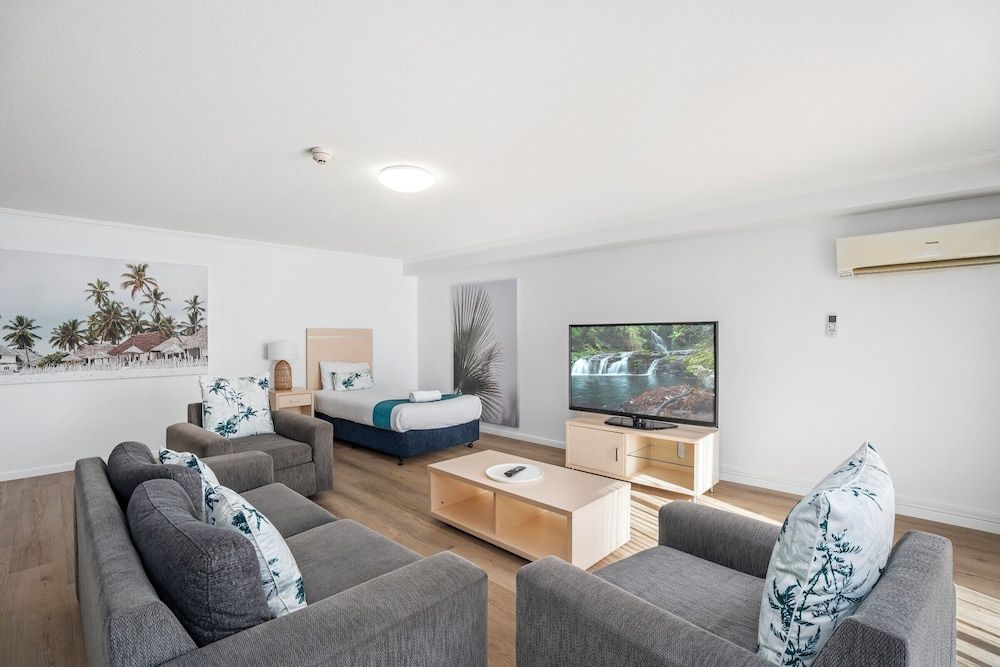 undefined Sovereign Gold Coast