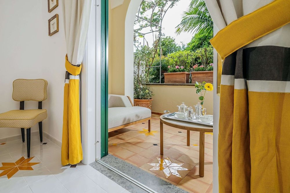 Palazzo Murat Hotel Classic Double or Twin Room, Terrace 4