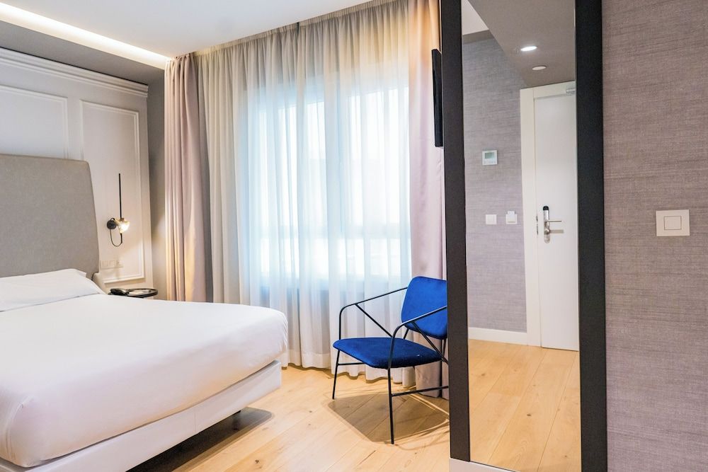 Hotel Riazor Standard Double Room (Interior)