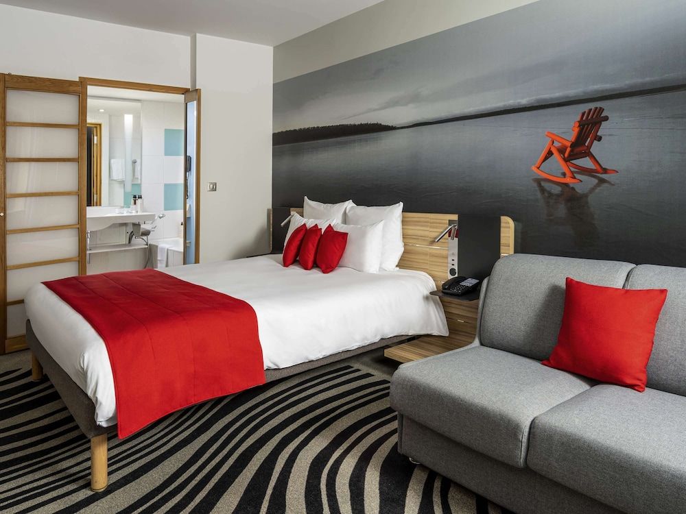 undefined Novotel Bucharest City Centre 10