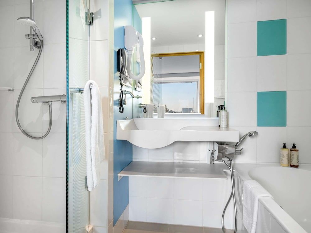 Novotel Bucharest City Centre Superior Double Room, 1 Double Bed with Sofa bed 8