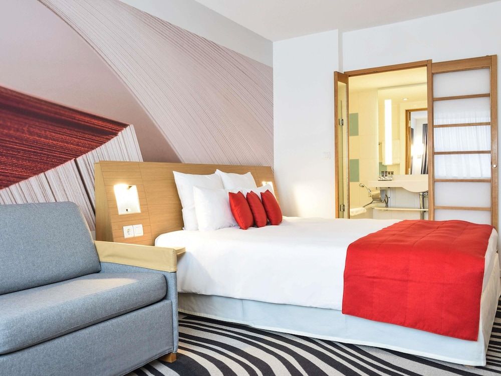 Novotel Bucharest City Centre Superior Double Room, 1 Double Bed with Sofa bed 6