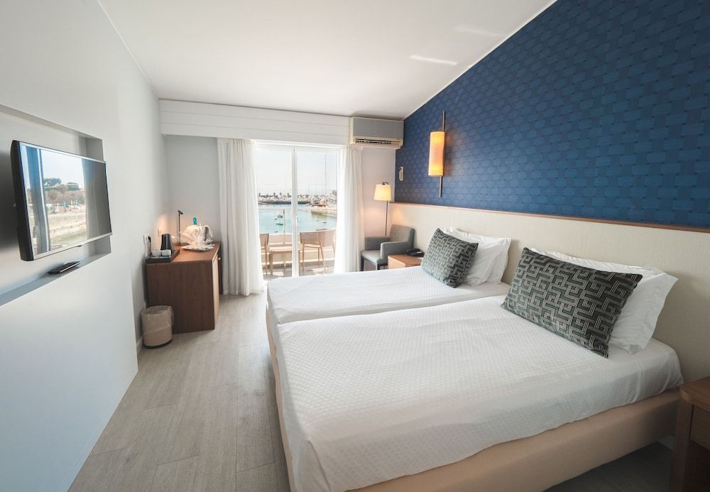 Hotel Baia Superior Twin Room, Sea View 3