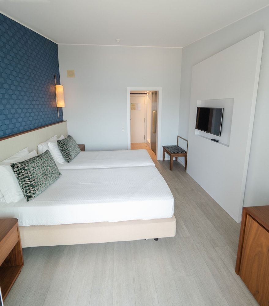 Hotel Baia Superior Twin Room, Sea View 2