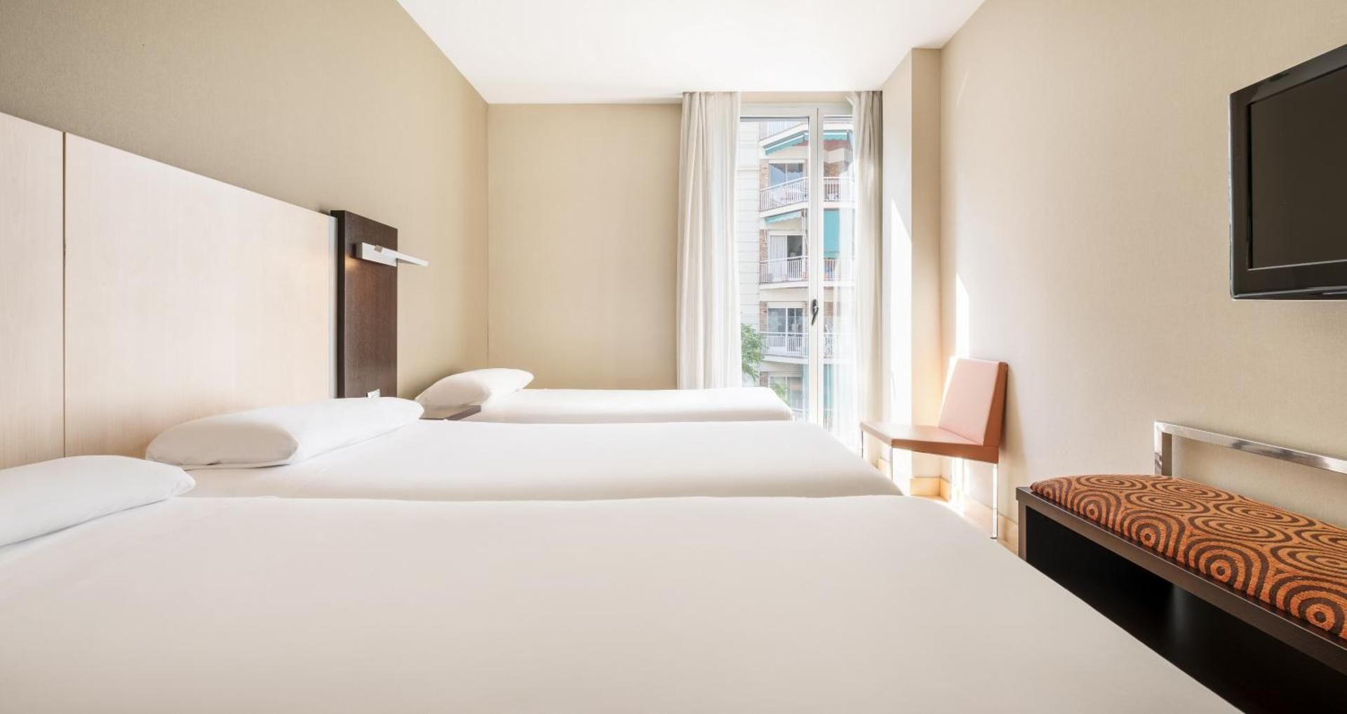 Twin Room with Extra Bed (2 Adults + 1 Child)