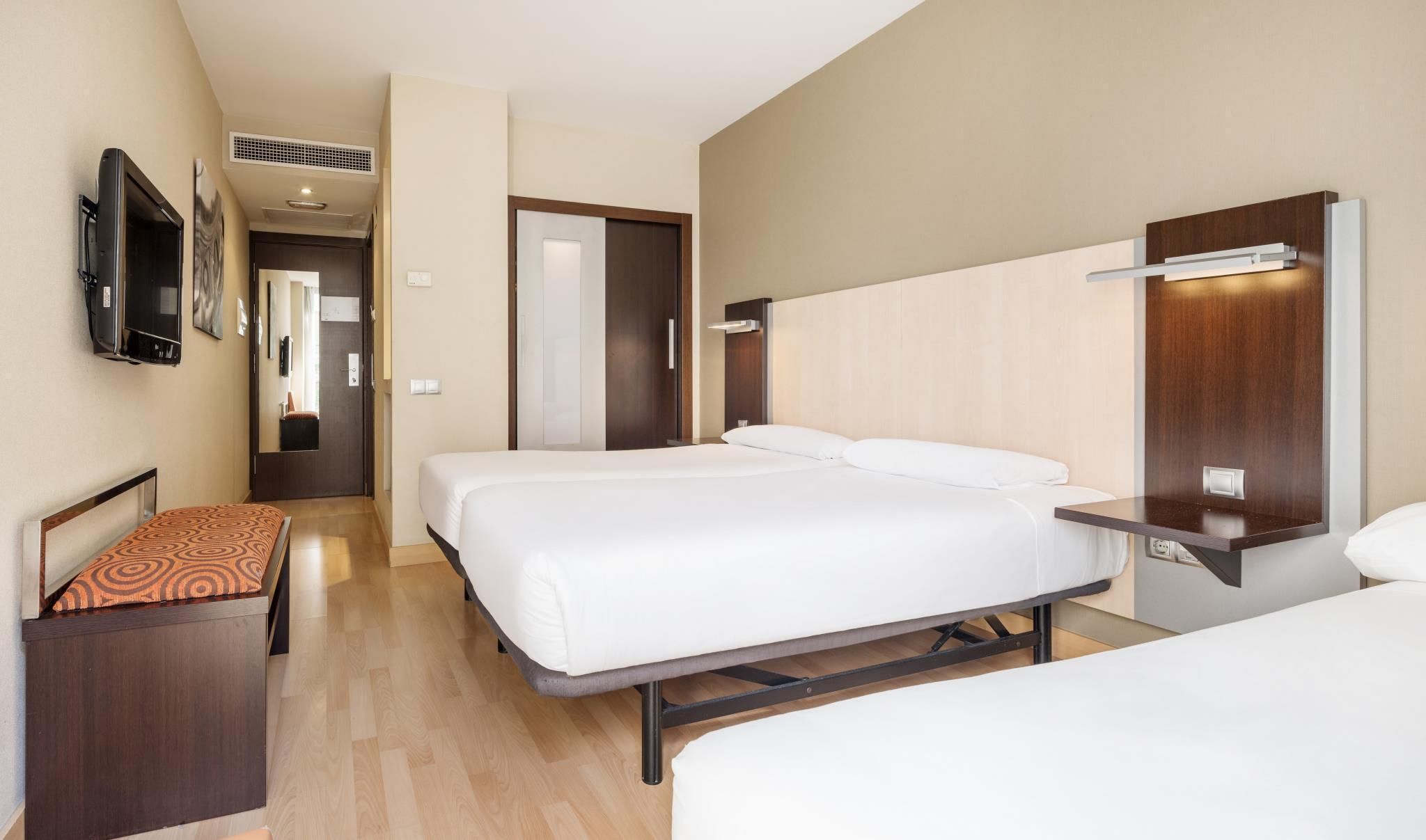 Triple (2 Adults + 1 Child)