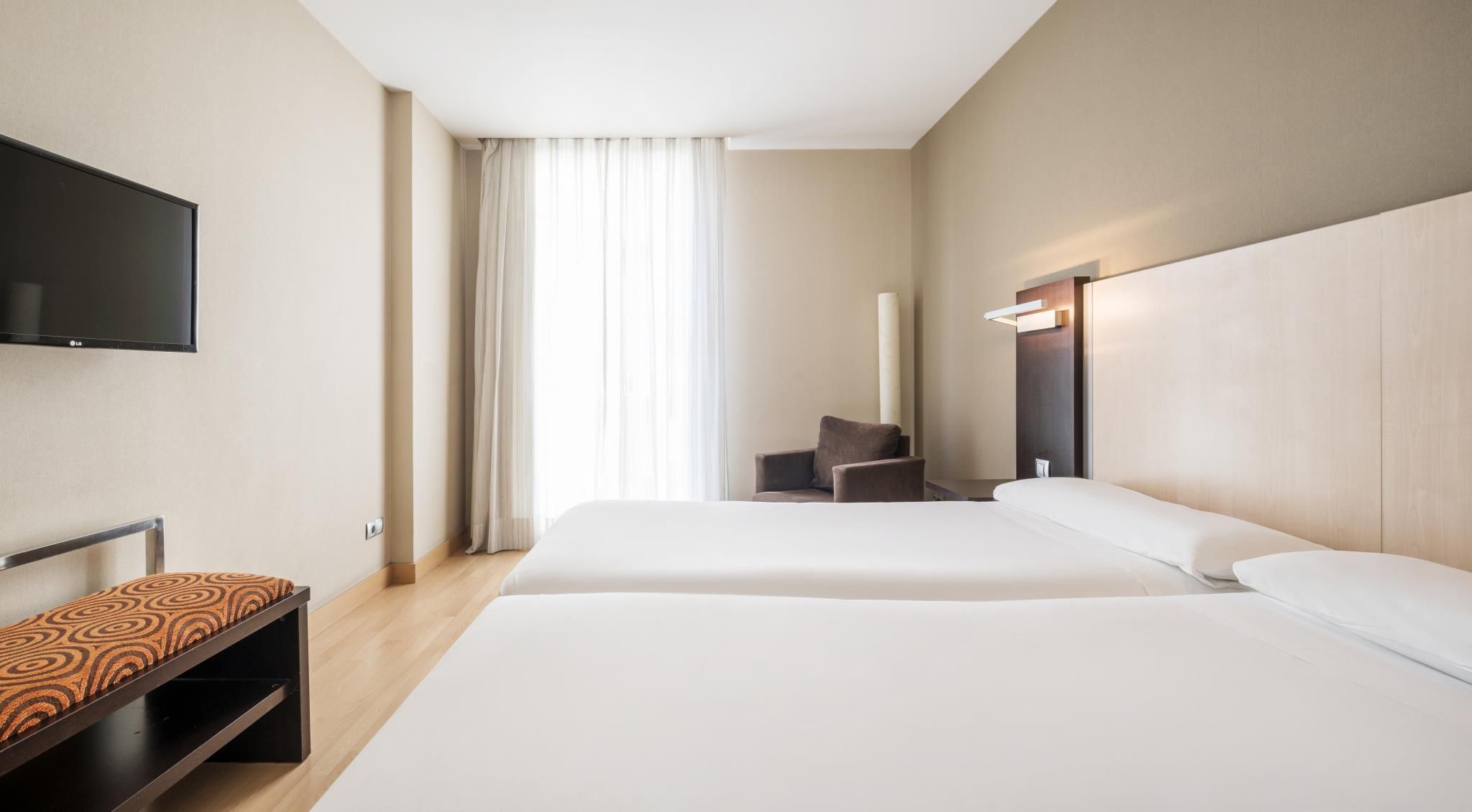 Hotel ILUNION Auditori Standard 5