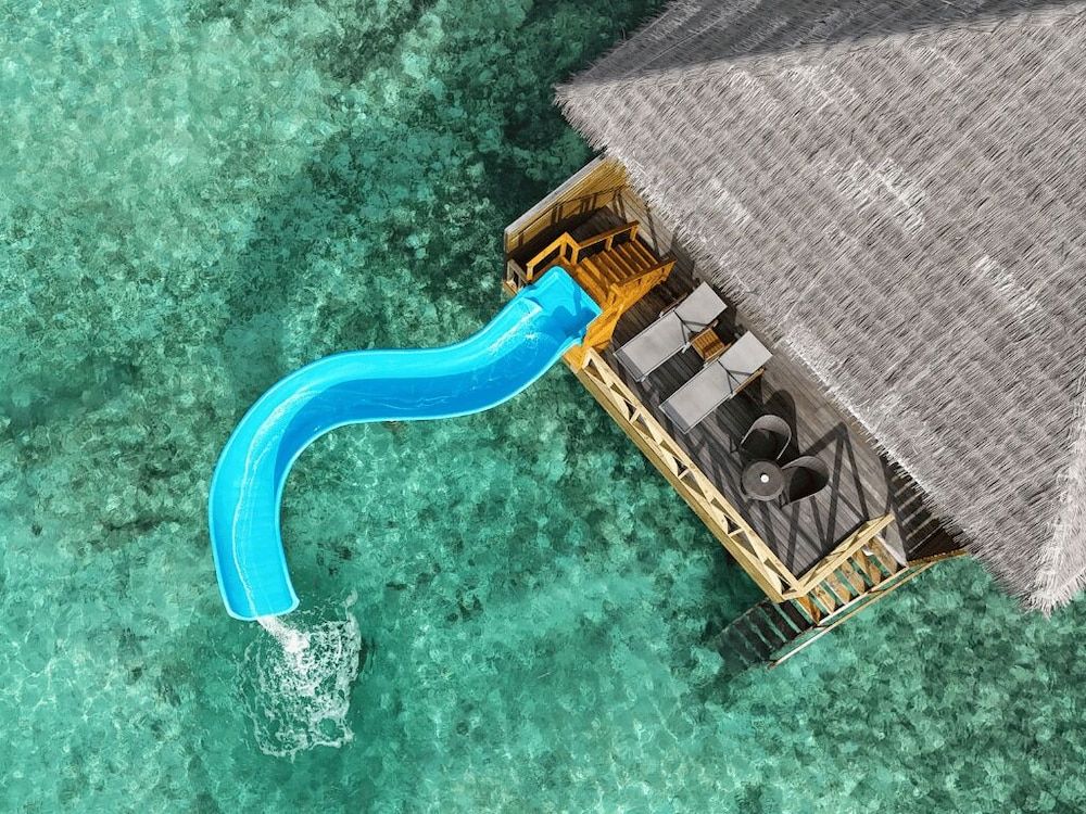 Lagoon Suite with Slide