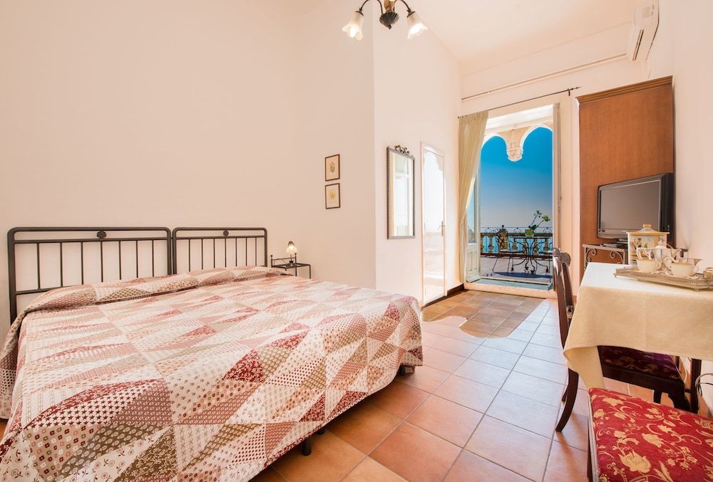 Standard Double Room, Terrace, Sea View