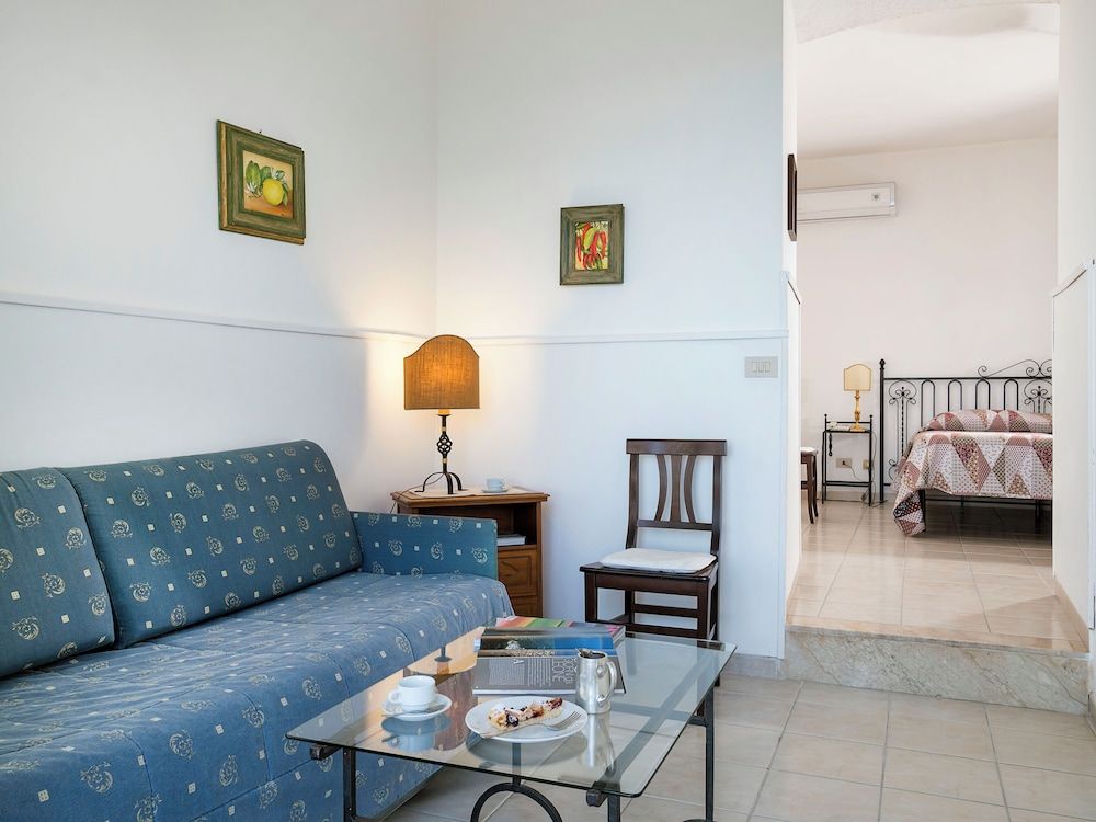 Economy Quadruple Room, Garden View