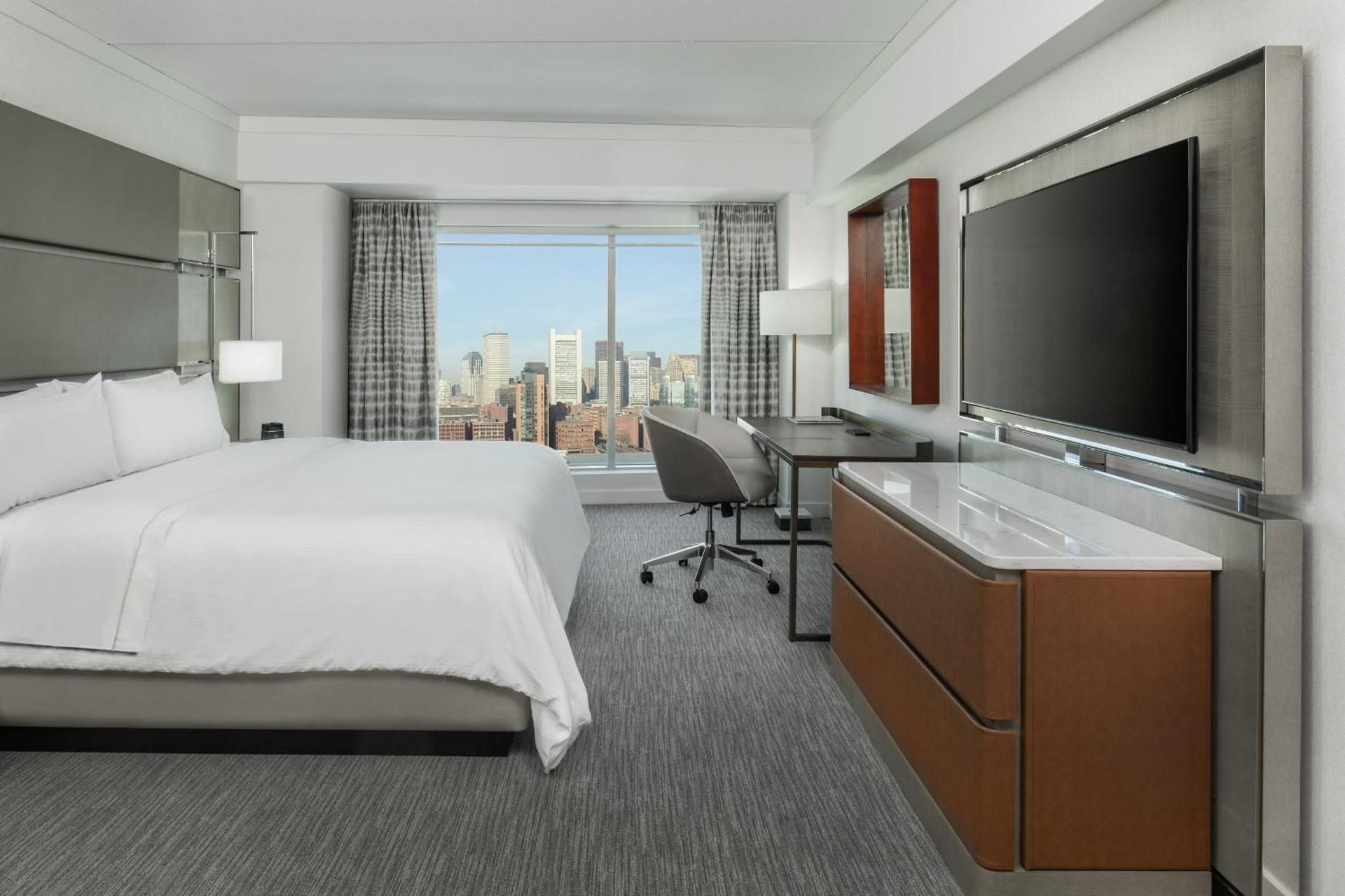 Harbor 1 King Suite, 1 Bedroom Junior Suite, Harbor view