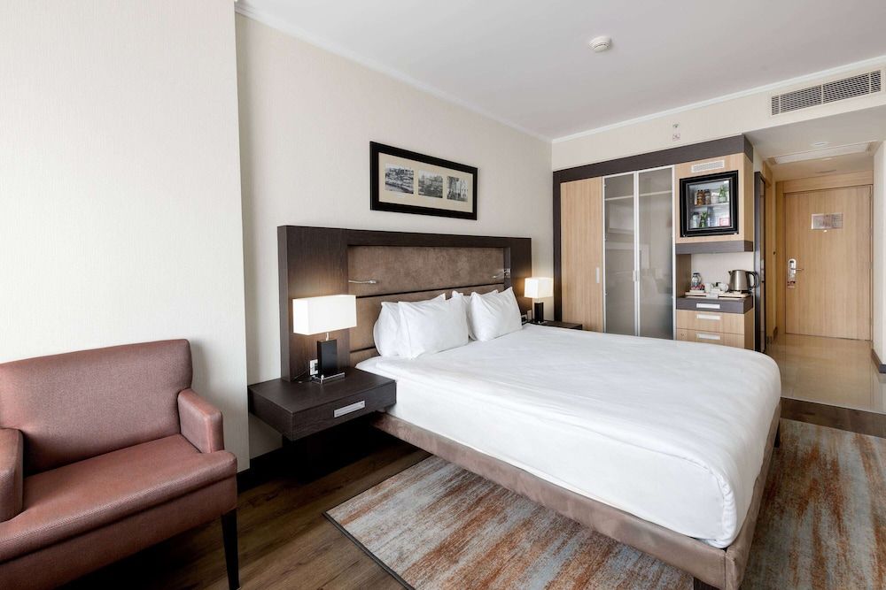 Ramada Plaza by Wyndham Istanbul City Center Adults Only Standard Room, 1 Double Bed, Non Smoking 3