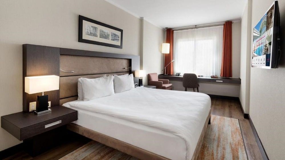 Ramada Plaza by Wyndham Istanbul City Center Adults Only Standard Room, 1 Double Bed, Non Smoking 4