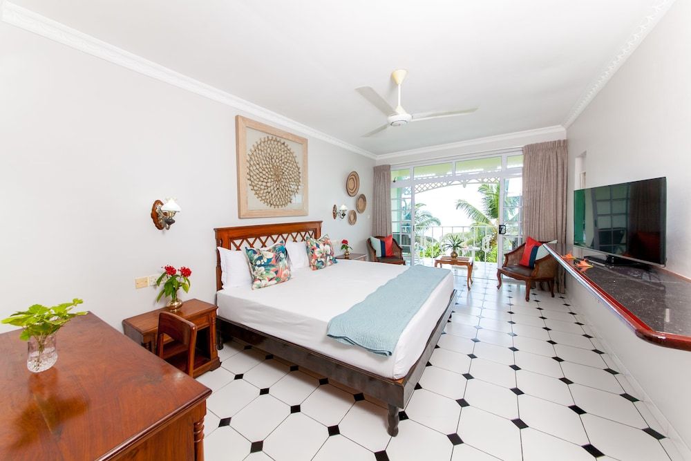 undefined Palm Beach Hotel 2
