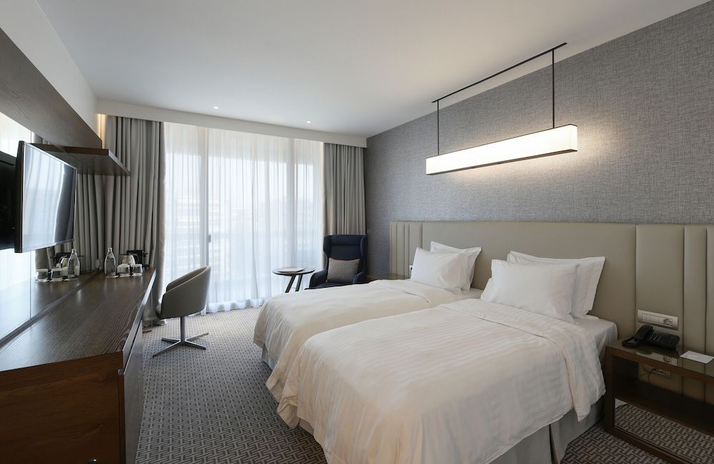 Makedonia Palace Premium Room, City View 2
