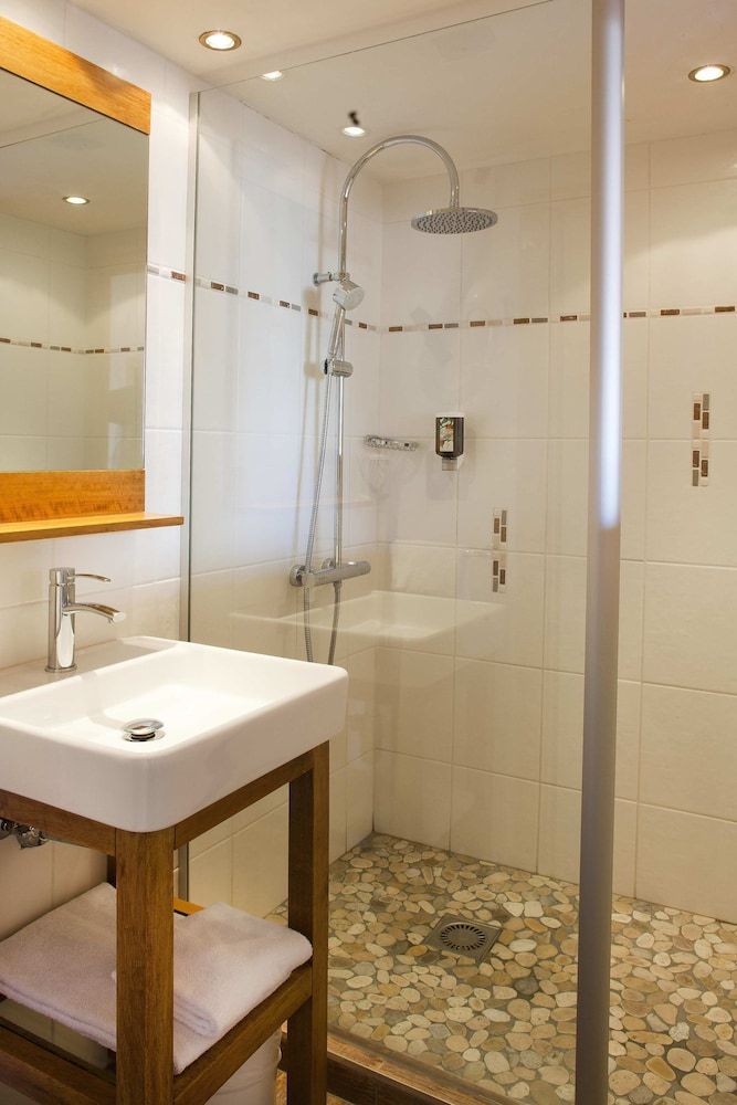 Hôtel Beaulieu Double or Twin Room, Balcony, Mountain View 4