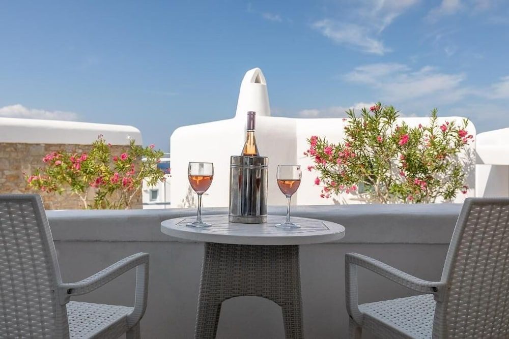 Saint John Hotel Villas & Spa Premium Aegean Room with Garden View 3