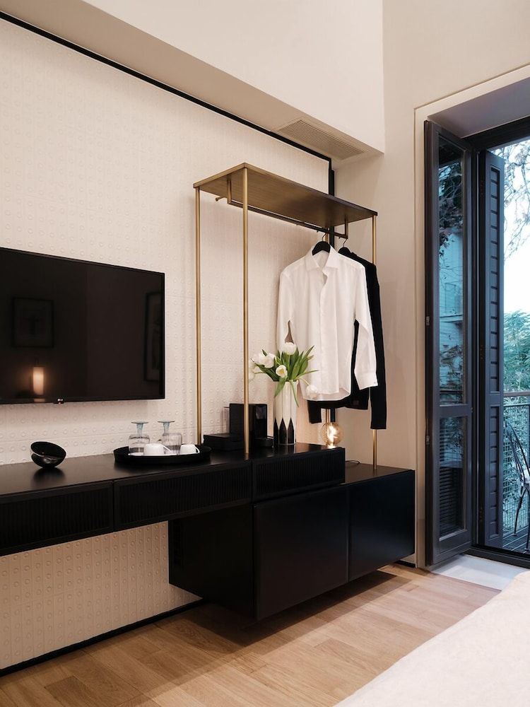 The Twentyone Premium Room, Balcony, City View 12