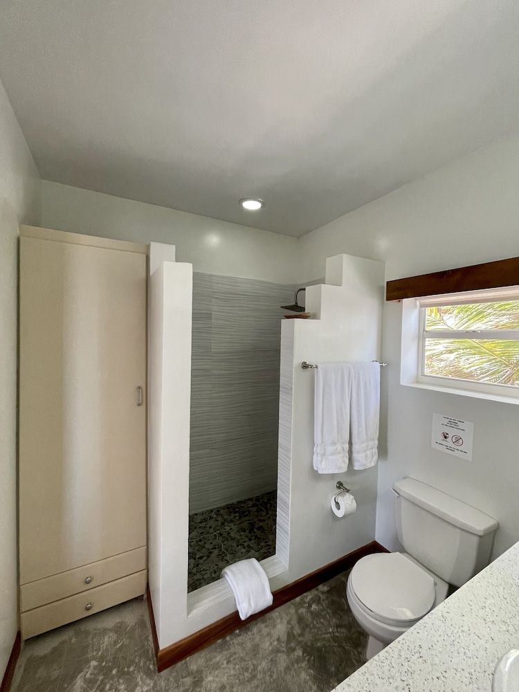 Mata Rocks Resort Oceanfront Junior Suite - 1 King Bed 13