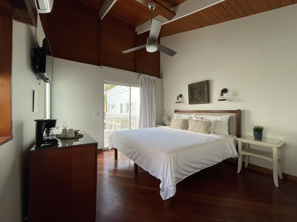 Mata Rocks Resort Ocean View Balcony Room 3