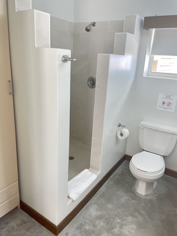 Mata Rocks Resort Oceanfront Junior Suite - 1 King Bed 10