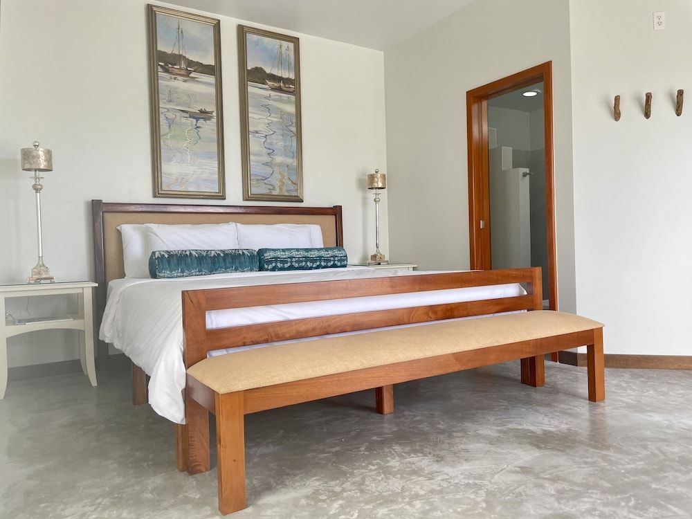 Mata Rocks Resort Oceanfront Junior Suite - 1 King Bed 4