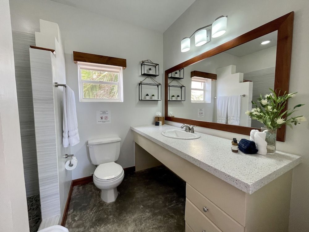 Mata Rocks Resort Oceanfront Junior Suite - 1 King Bed 12