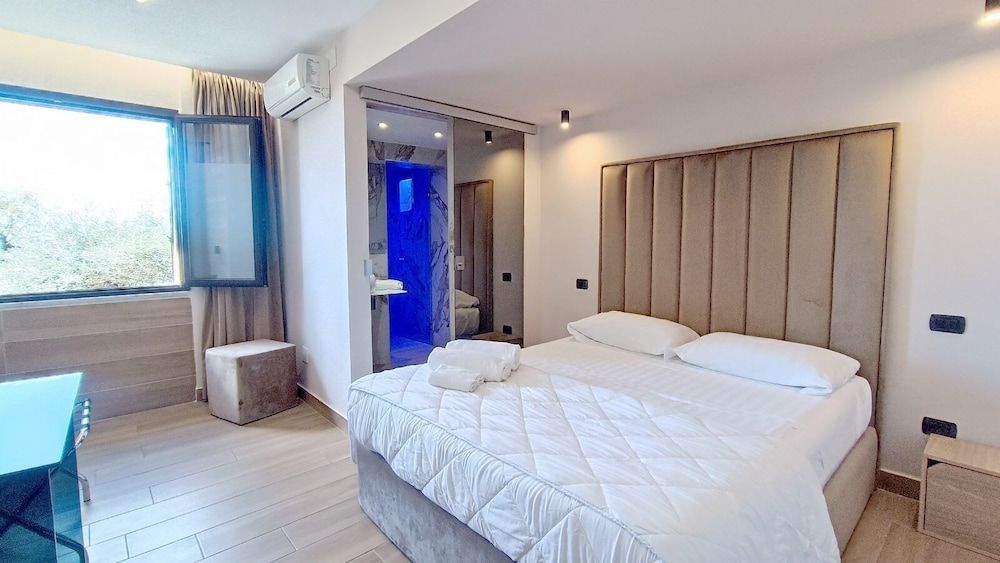 Puteoli Palace Hotel Comfort Double or Twin Room 3