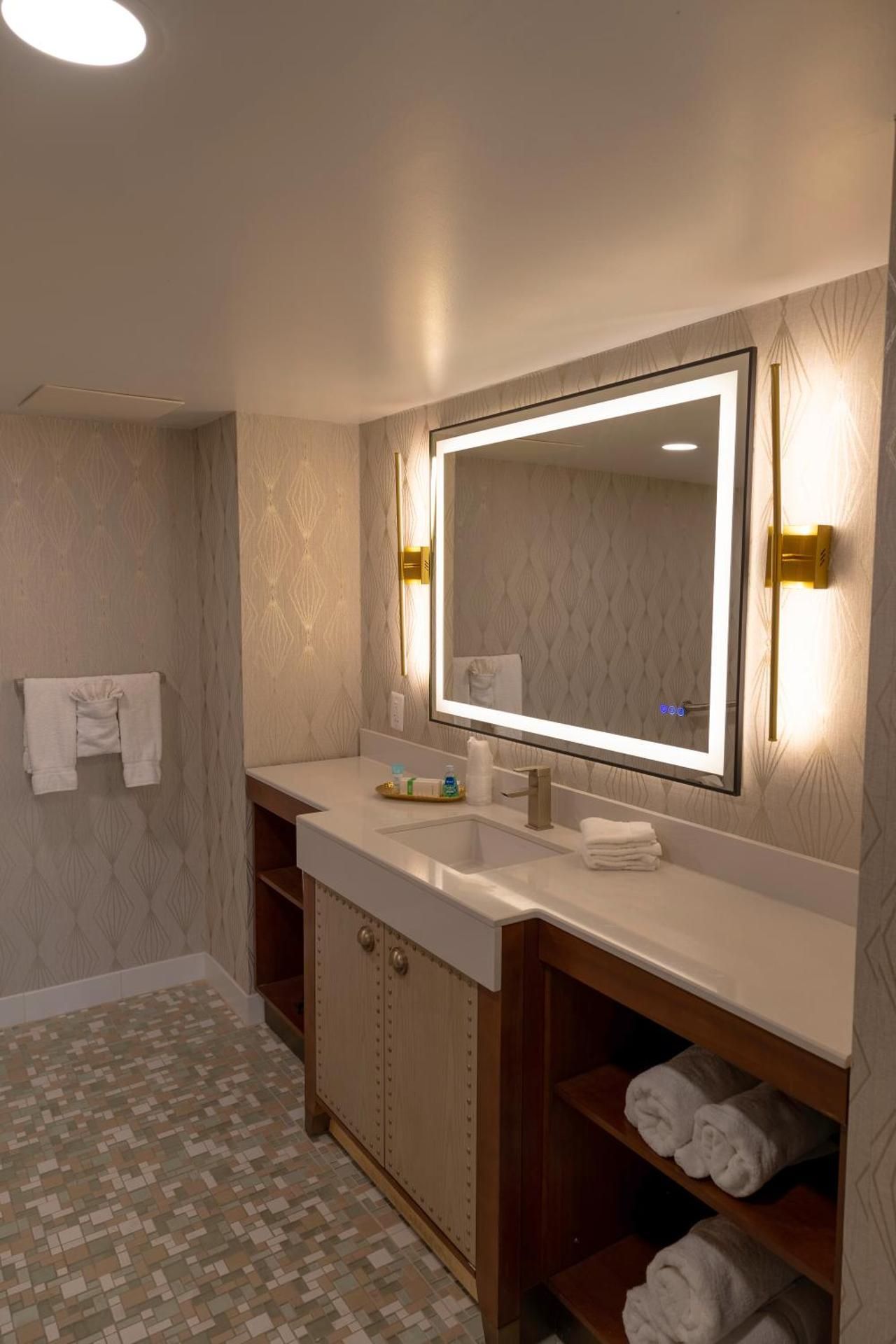 The Kenilworth Presidential Suite 2