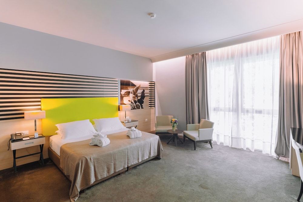 undefined Hotel Lero 10