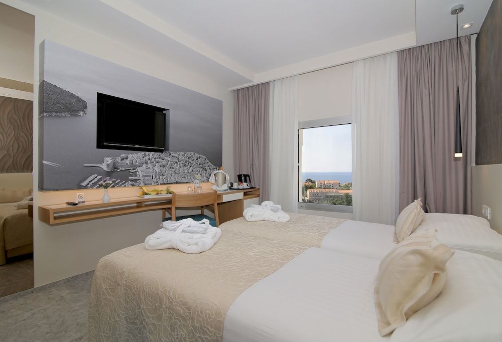 Hotel Lero Standard Double or Twin Room
