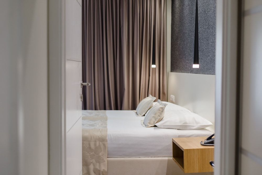 Hotel Lero Standard Double or Twin Room 9