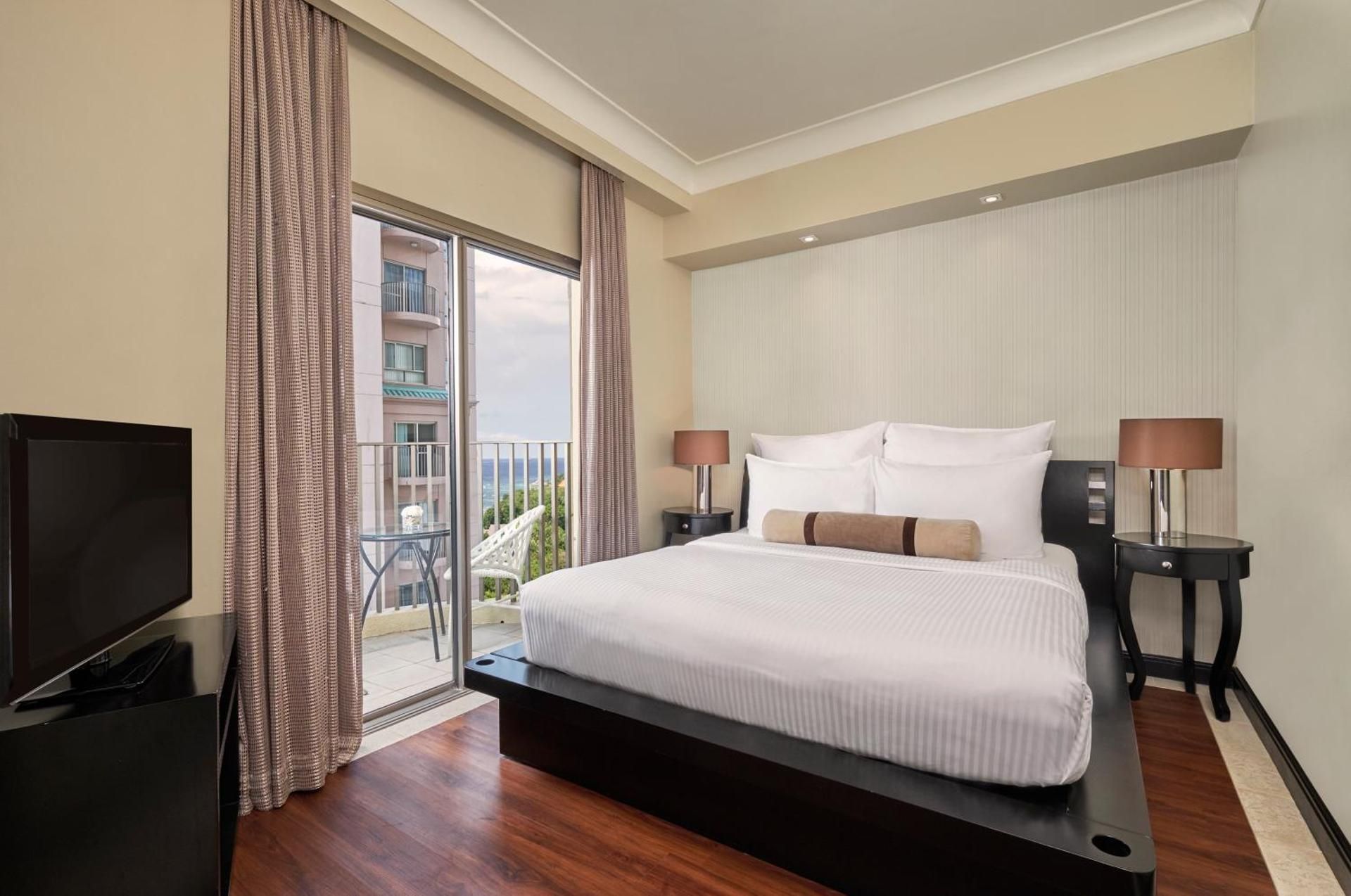 Suite King Atrium View