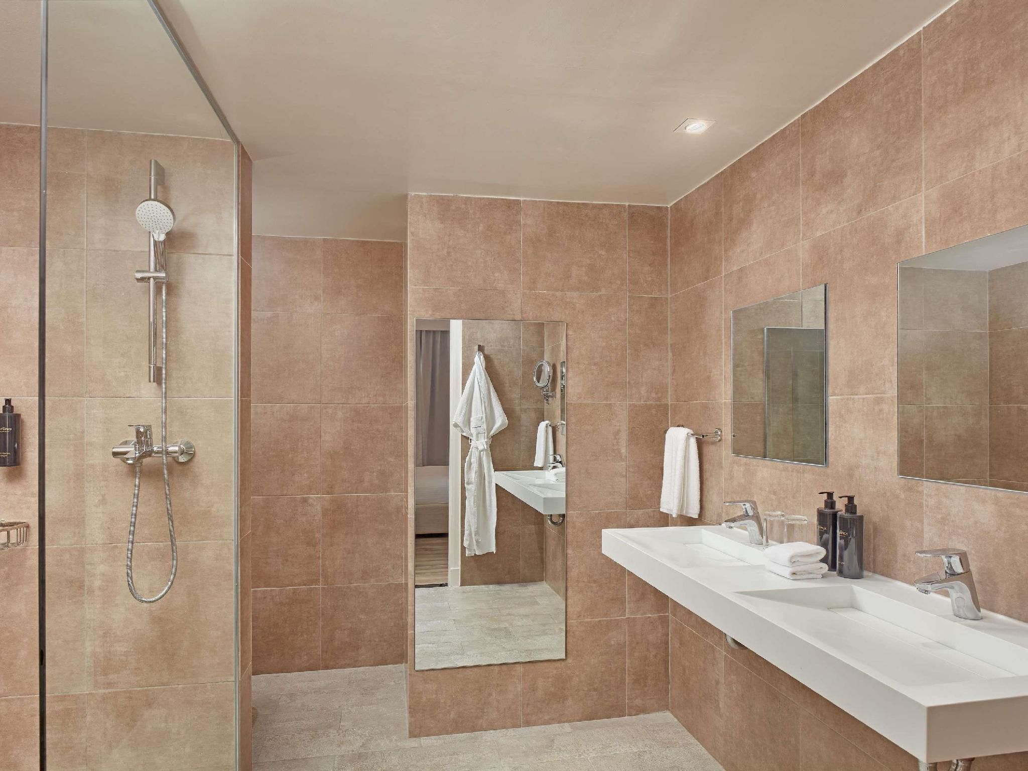 Premier One Bedroom Suite