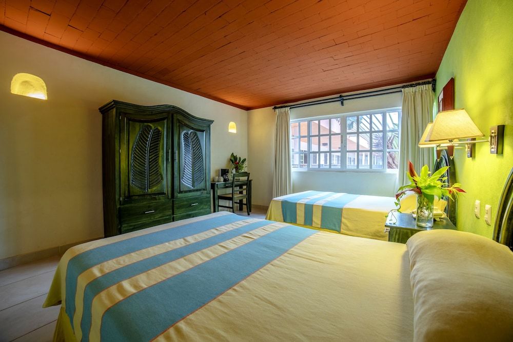 Hotel Chichen Itza Standard Double Room, Garden View, Poolside 2