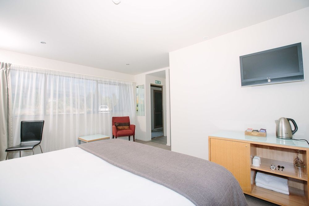 Oakridge Resort Lake Wanaka Guest Room 3
