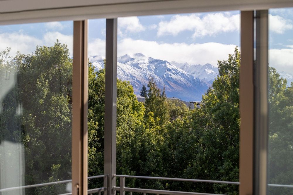 Oakridge Resort Lake Wanaka Premier Room 4